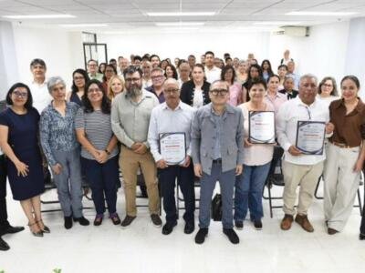 Reconoce UNACH el legado de los fundadores del Doctorado en Estudios Regionales