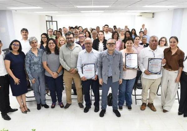 Reconoce UNACH el legado de los fundadores del Doctorado en Estudios Regionales