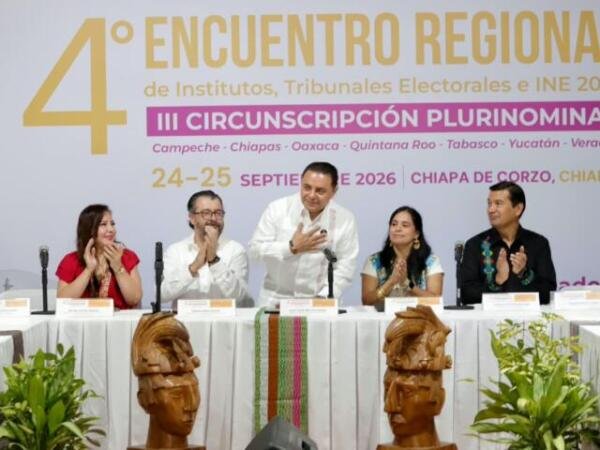 Juan Carlos Moreno Guillén destaca el diálogo institucional en favor de la democracia durante encuentro nacional
