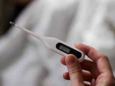 ¿Por qué la fiebre aparece cuando el organismo combate algunas infecciones?