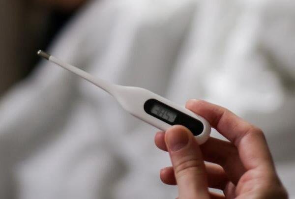 ¿Por qué la fiebre aparece cuando el organismo combate algunas infecciones?