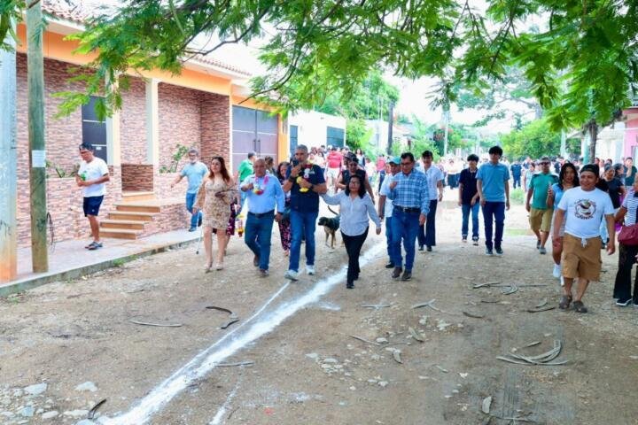 Arranca Angel Torres una Calle Feliz más en colonia Vida Mejor