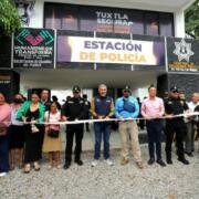 Inaugura Angel Torres, junto a Óscar Alberto Aparicio, rehabilitación de módulo de vigilancia en Las Granjas