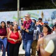Angel Torres cumple con Calles Felices en la colonia Democrática