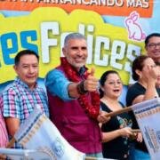 Angel Torres inicia una calle más en Jardines del Pedregal