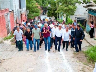 Angel Torres arranca una obra más con Calles Felices en Cerro Hueco*