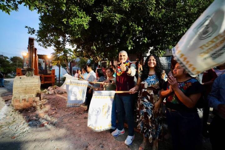 Angel Torres arranca Calles Felices en San Juan Sabinito