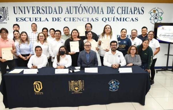 Fortalecen docentes de la UNACH sus competencias profesionales mediante certificaciones CONOCER