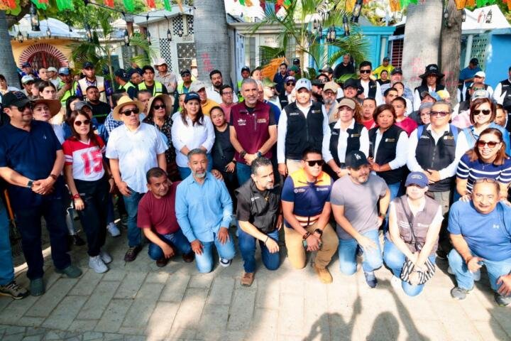 Encabeza Angel Torres limpieza integral en panteones ante la próxima celebración de Todo Santo