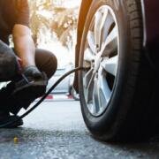 ¿Cuánta gasolina puede hacerte gastar una llanta con poca presión?